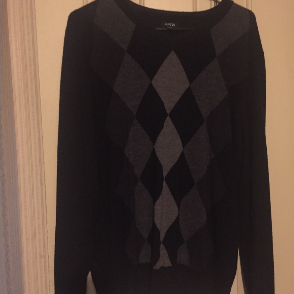 APT9 Sweater